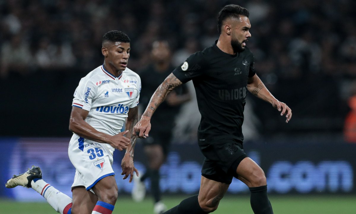 Jogadores de Corinthians e Fortaleza (foto: Rodrigo Coca/Agência Corinthians)