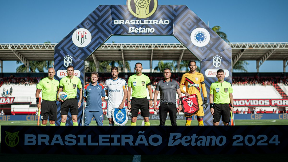 Cruzeiro contra o Atlético-GO (foto: Gustavo Aleixo/Cruzeiro)