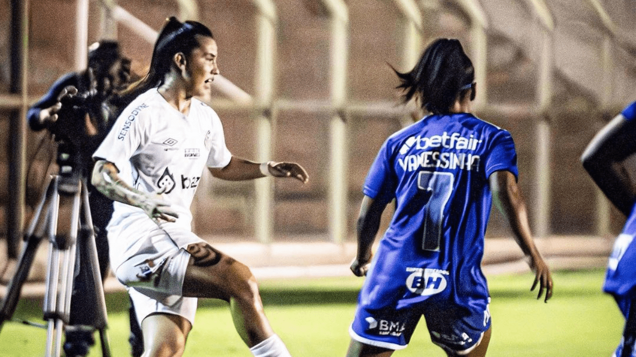 Jogadoras de Santos e Cruzeiro (foto: Guilherme Greghi/Santos FC)