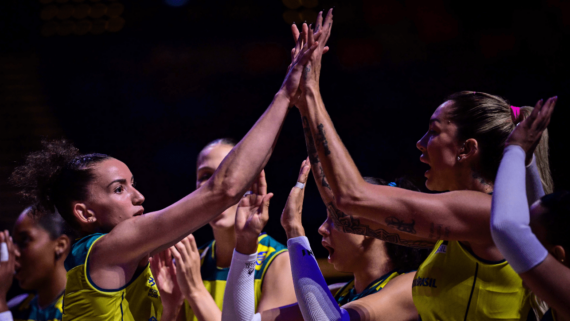 Jogadoras de vôlei da Seleção Brasileira (foto: Reprodução/FIVB)