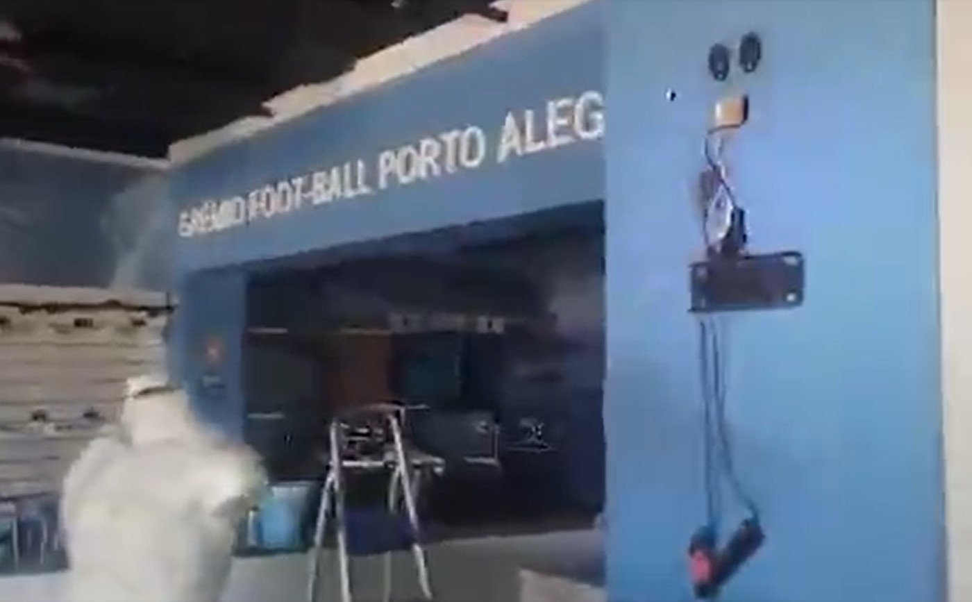 Loja saqueada (foto: Reprodução/Redes Sociais)