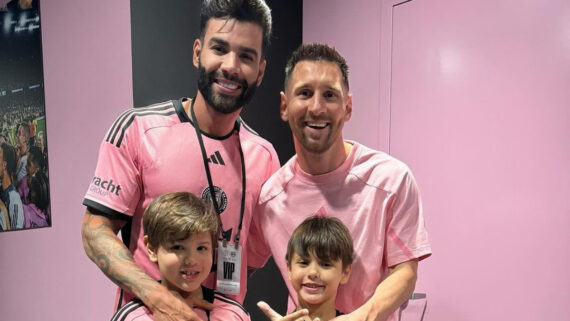 Gusttavo Lima leva filhos para conhecer Messi (foto: Reprodução/Redes sociais)