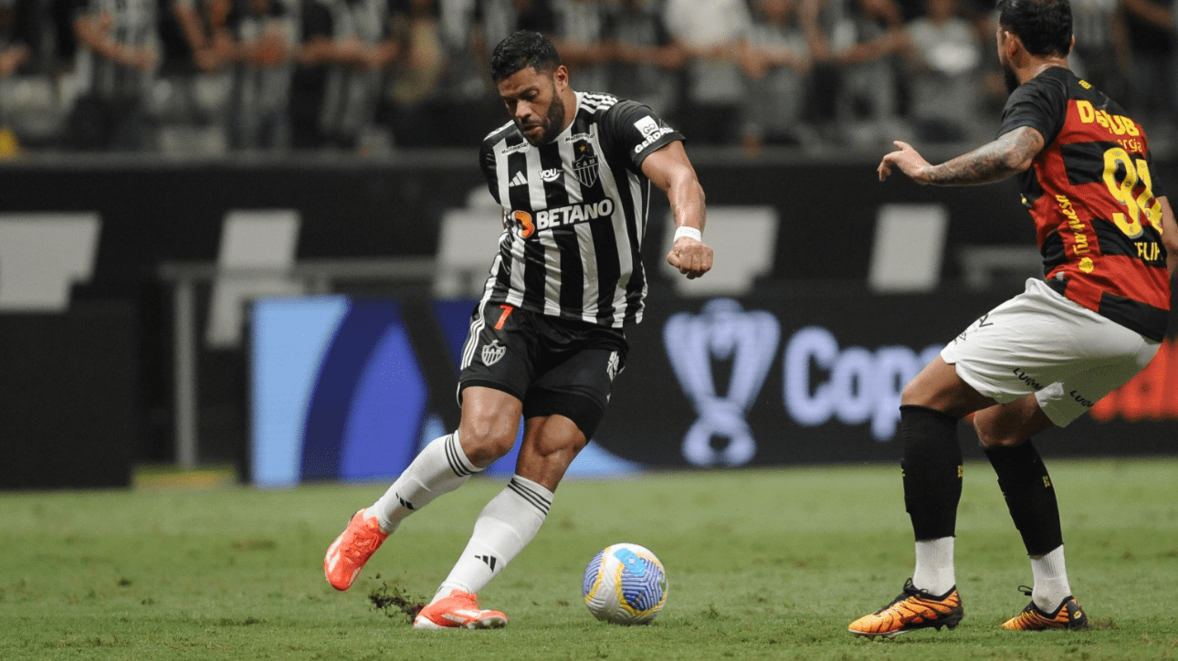 Hulk, atacante do Atlético, em partida contra o Sport, pelo Campeonato Brasileiro (foto: Alexandre Guzanshe/EM D.A Press)