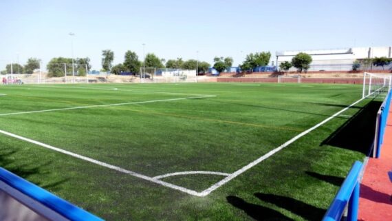 Campo do Móstoles FC, em Madrid (foto: Móstoles FC/Divulgação)