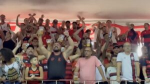 Torcida do Flamengo protesta contra Gabigol - Crédito: 