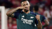 Gabriel Jesus comemorando gol pelo Arsenal (foto: Cristina Quicler/AFP via Getty Images)