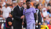 Técnico e jogador (foto: Oscar del Pozo/AFP via Getty Images)