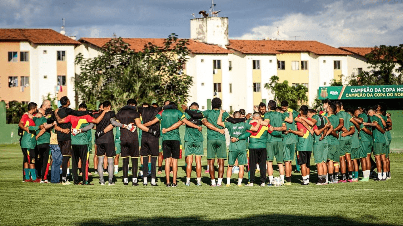 Jogadores do Sampaio Corrêa (foto: Ronald felipe)