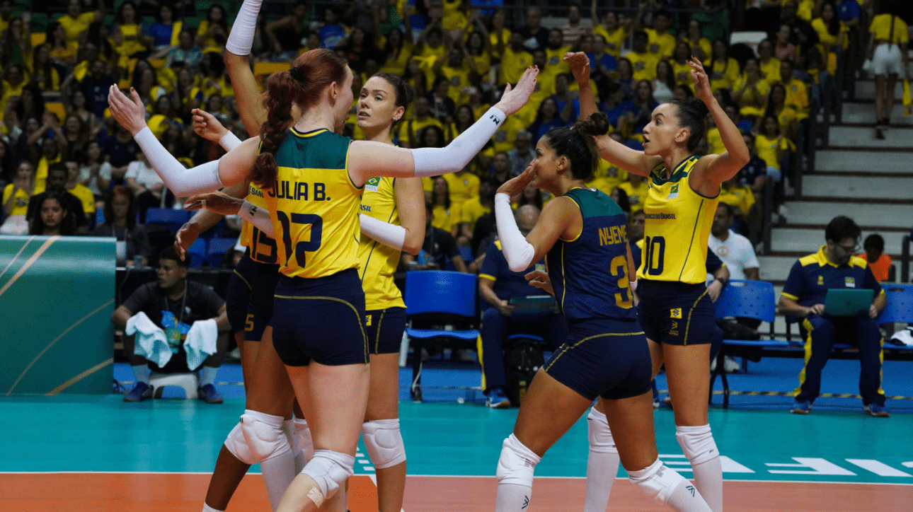 Jogadoras de vôlei da Seleção Brasileira Feminina (foto: Mauricio Val/FVImagem/CBV)
