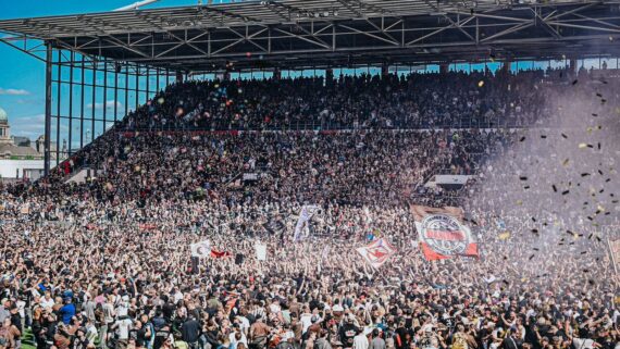 St. Pauli está de volta à Bundesliga após 13 anos (foto: St. Paulo/Divulgação)