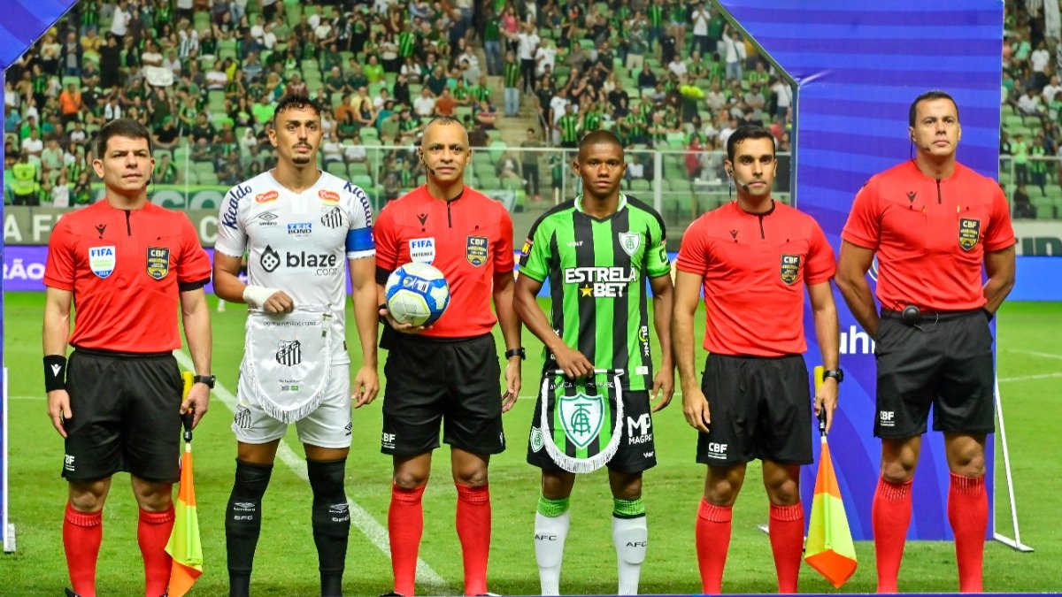 América em jogo contra o Santos, pela Série B (foto: Mourão Panda)