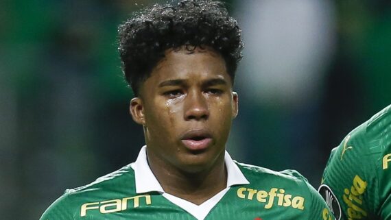 Endrick se emocionou em despedida do Palmeiras (foto: Conmebol)