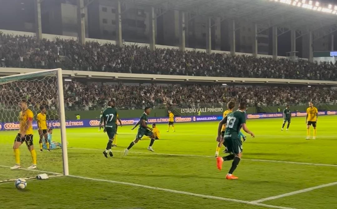 Goiás ganhou do Sport por 3 a 0 (foto: Goiás/Instagram)