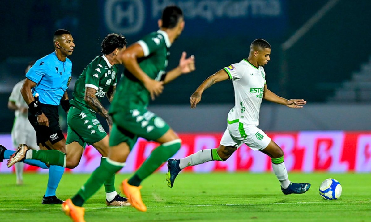 América e Guarani em jogo pela Série B (foto: Mourão Panda/América)