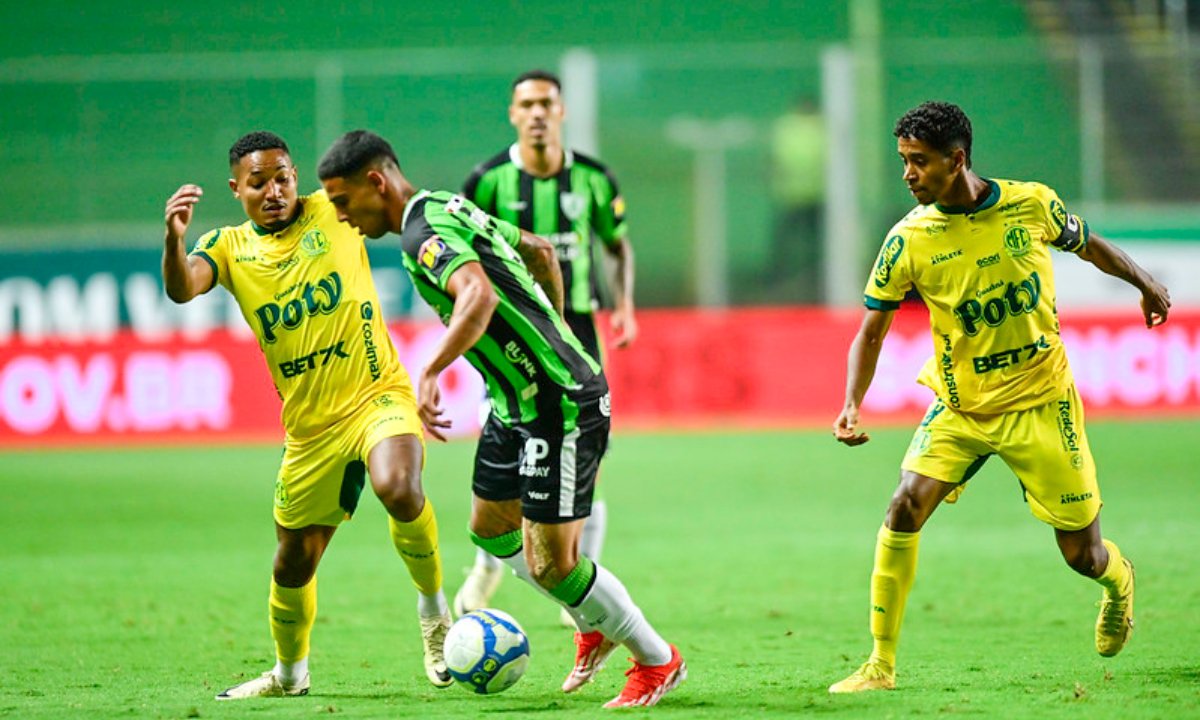América e Mirassol em jogo pela Série B (foto: Mourão Panda/América)