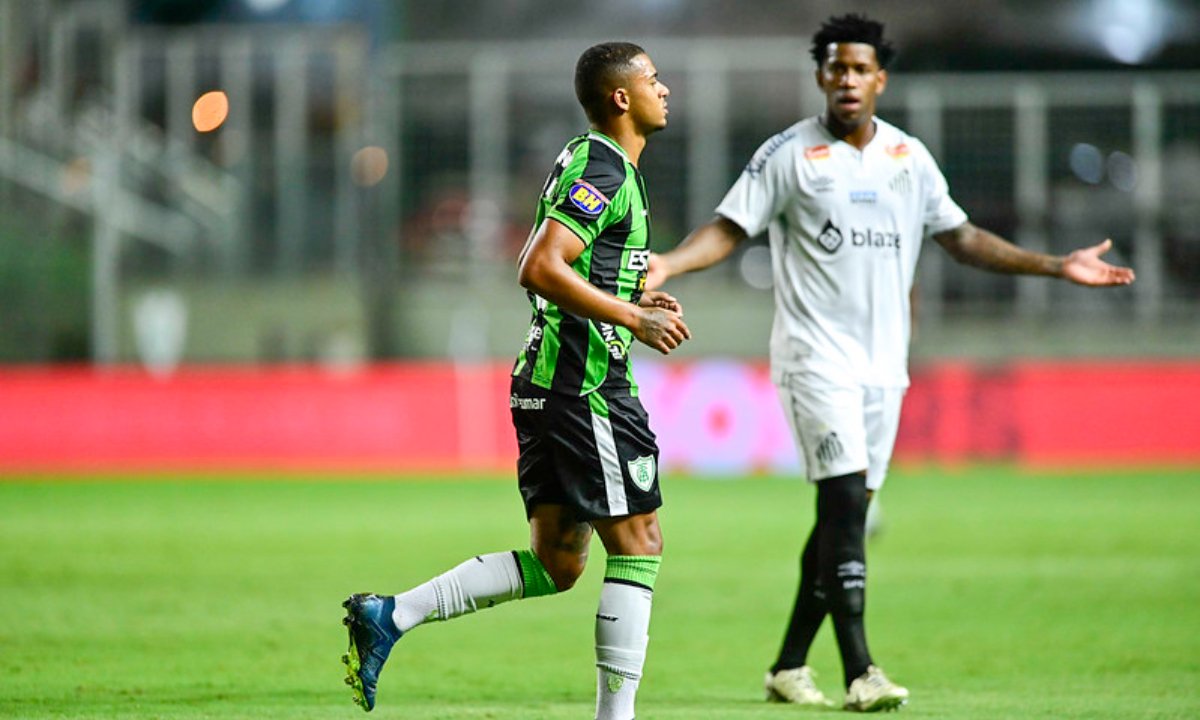 América e Santos em jogo pela Série B (foto: Mourão Panda/América)