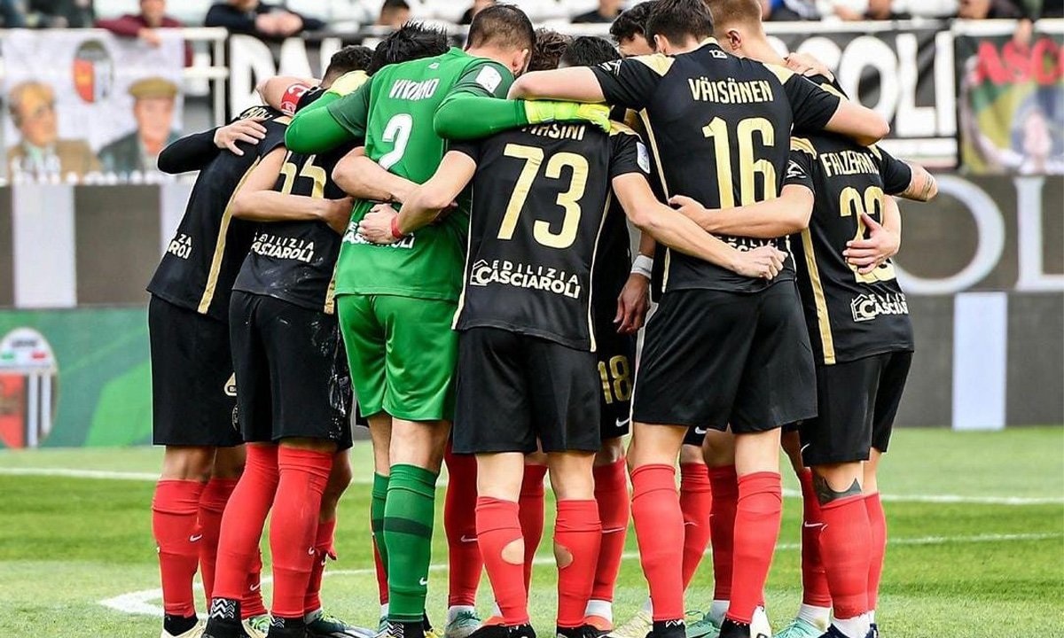 Ascoli caiu para a Terceira Divisão da Itália (foto: Divulgação/Ascoli)