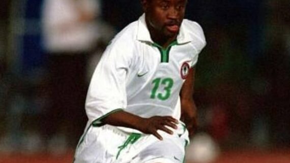 Tijani Babangida em campo pela Seleção Nigeriana (foto: Reprodução)