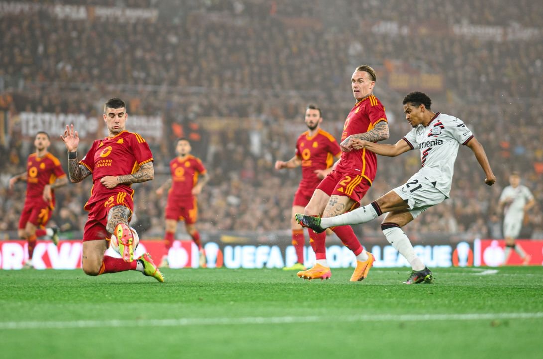 Bayer Leverkusen e Roma na Europa League (foto: Divulgação/Bayer Leverkusen)