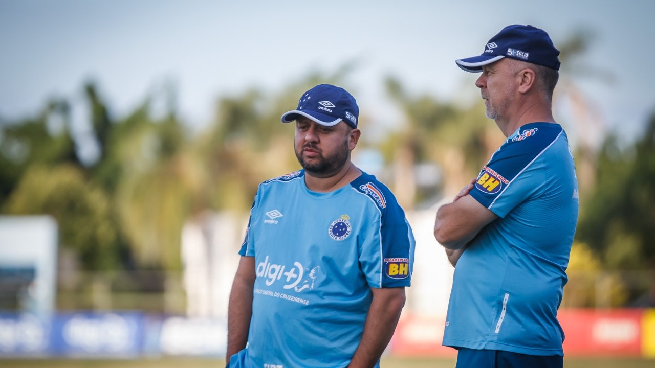 Rafael Vieira ao lado de Mano Menezes, no Cruzeiro (foto: Vinnicius Silva/Cruzeiro)
