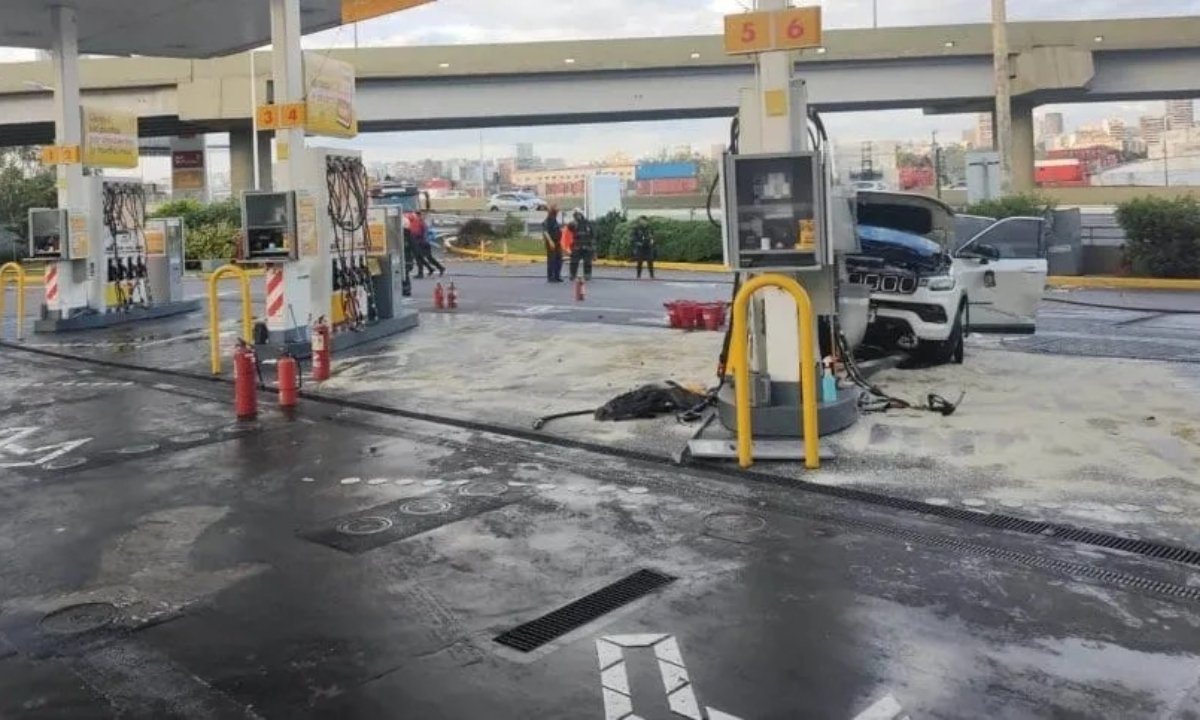Carro do atacante do Estudiantes, Tiago Palacios (foto: Reprodução/TyC Sports)