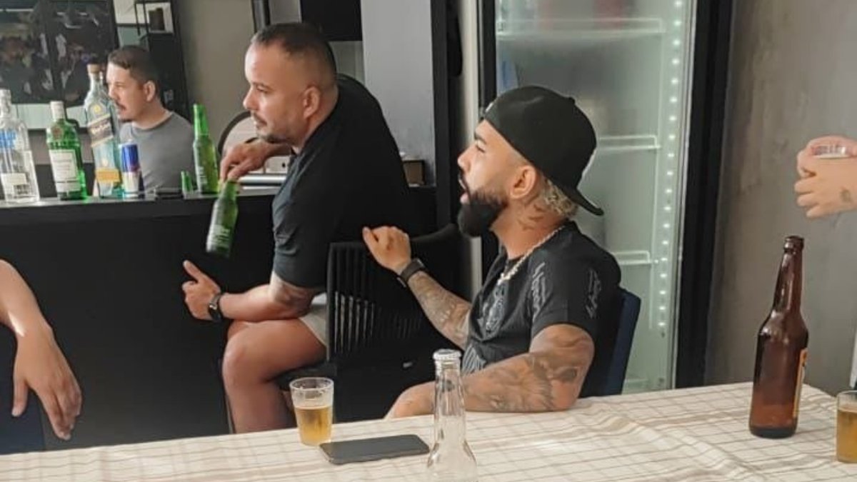 Gabigol com a camisa do Corinthians (foto: Reprodução / Redes sociais)