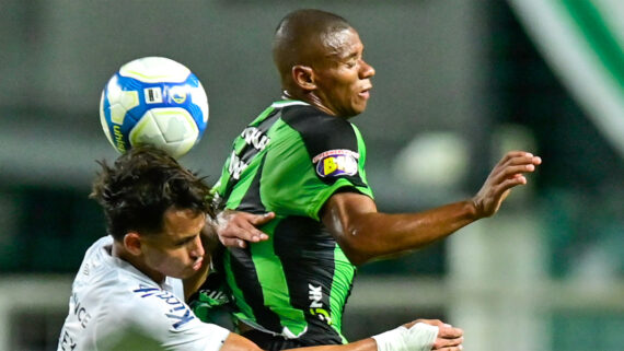 Juninho, volante e capitão do América (foto: Mourão Panda /América)