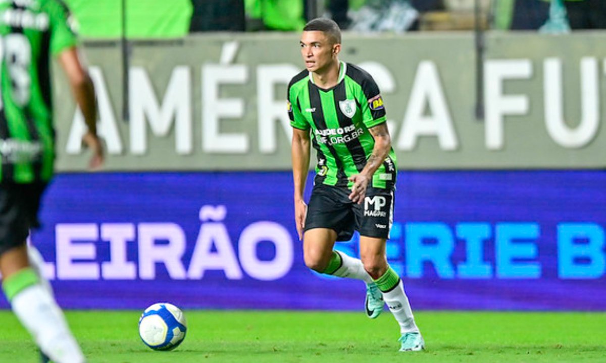 Marlon, do América, em jogo contra o Mirassol, pela Série B (foto: Mourão Panda/América)