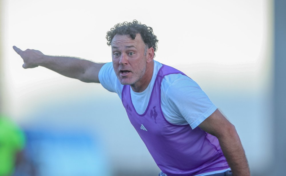 Gabriel Milito, técnico do Atlético, em ação durante confronto contra o Fluminense pelo Campeonato Brasileiro (foto: Pedro Souza/Atlético)