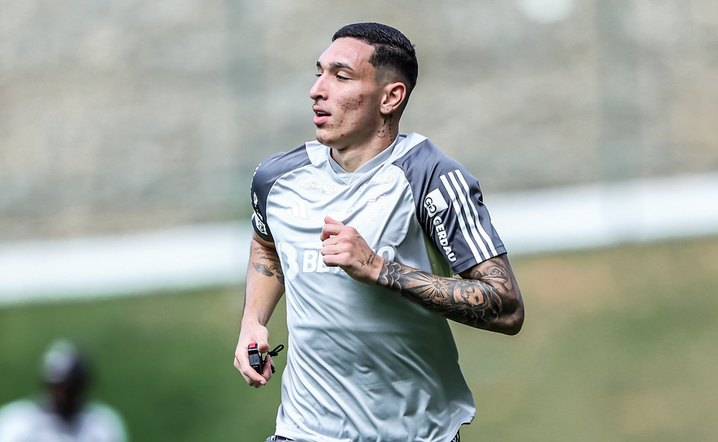 Paulo Vitor durante treino do Atlético na Cidade do Galo (27/5) - (foto: Pedro Souza/Atlético)