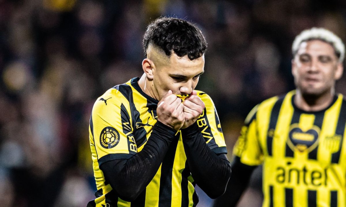 Peñarol está invicto no Campeonato Uruguaio (foto: Divulgação/Peñarol)