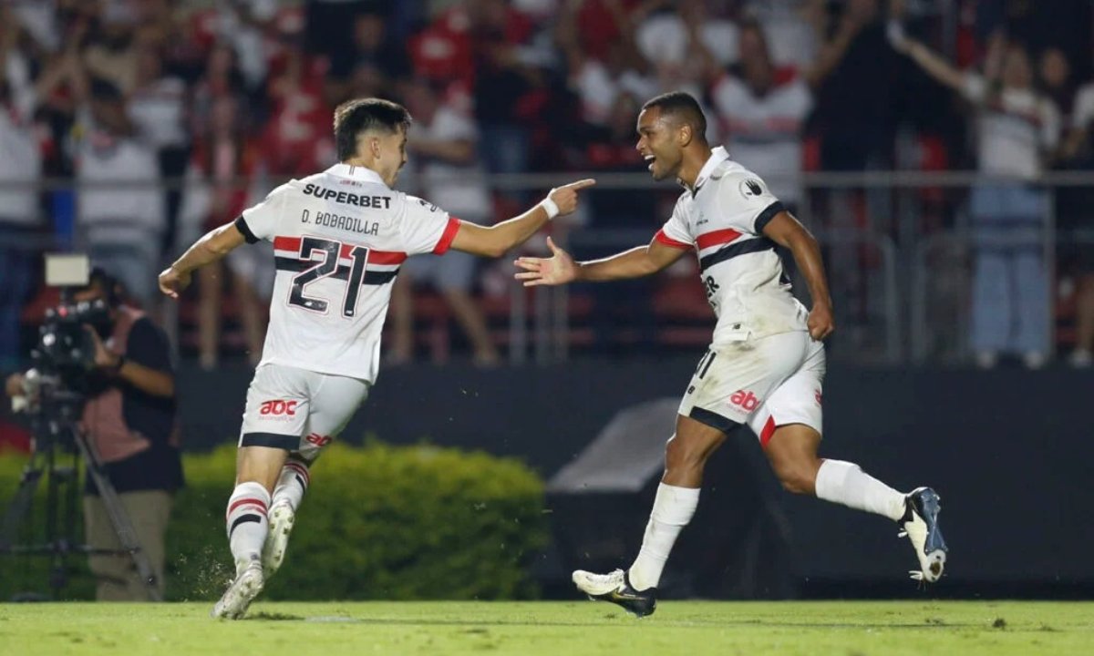 São Paulo e Fluminense em jogo do Brasileiro (foto: Rubens Chiri/São Paulo)
