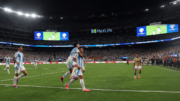 Jogadores da Argentina comemorando gol sobre Peru, na Copa América (foto: Rob Carr/Getty Images North America/AFP)