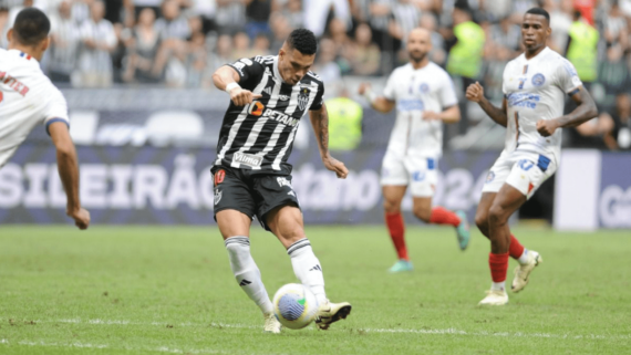 Paulinho, atacante do Atlético (foto: Alexandre Guzanshe/EM/D.A. Press)