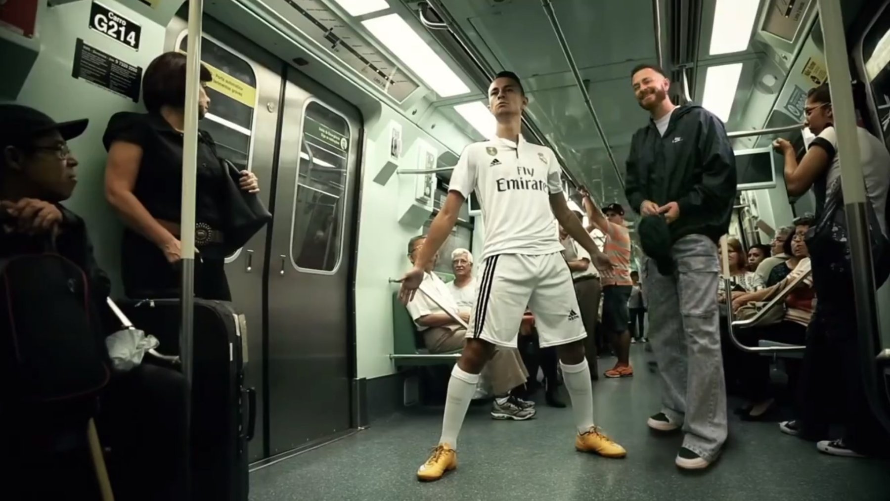 fred desimpedidos imita cristiano ronaldo (foto: Reprodução/Twitter)