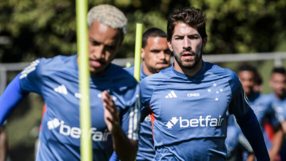 Time do Cruzeiro em preparação para jogo contra o Bahia (foto: Gustavo Aleixo/Cruzeiro)