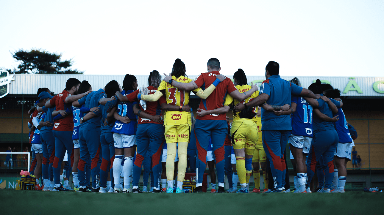 Equipe de futebol feminino do Cruzeiro (foto: Gustavo Martins/Cruzeiro)