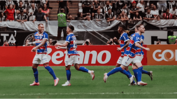 Jogadores do Fortaleza comemorando gol sobre Atlético, pela 11ª rodada do Brasileiro (foto: Felipe Cruz/FEC)
