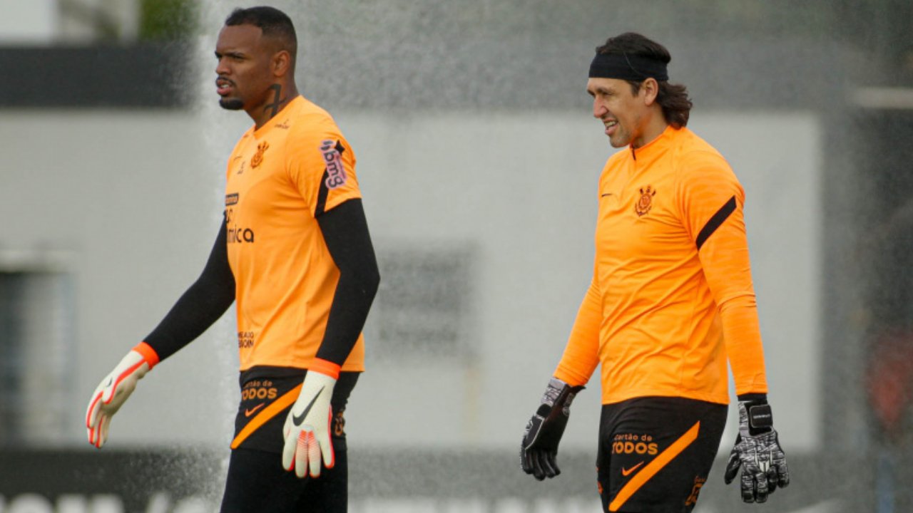 Cássio e Carlos Miguel juntos (foto: Rodrigo Coca / Agência Corinthians)