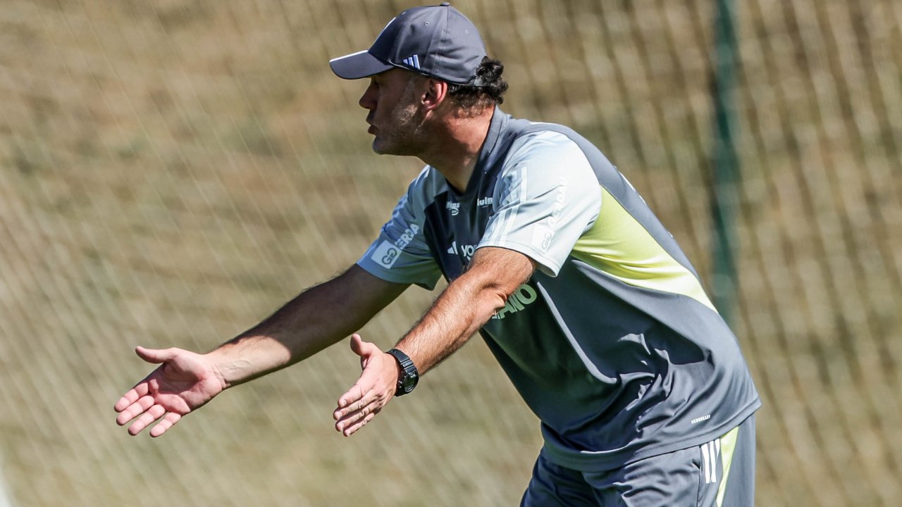 Gabriel Milito em treinamento do Atlético (foto: Pedro Souza / Atlético)