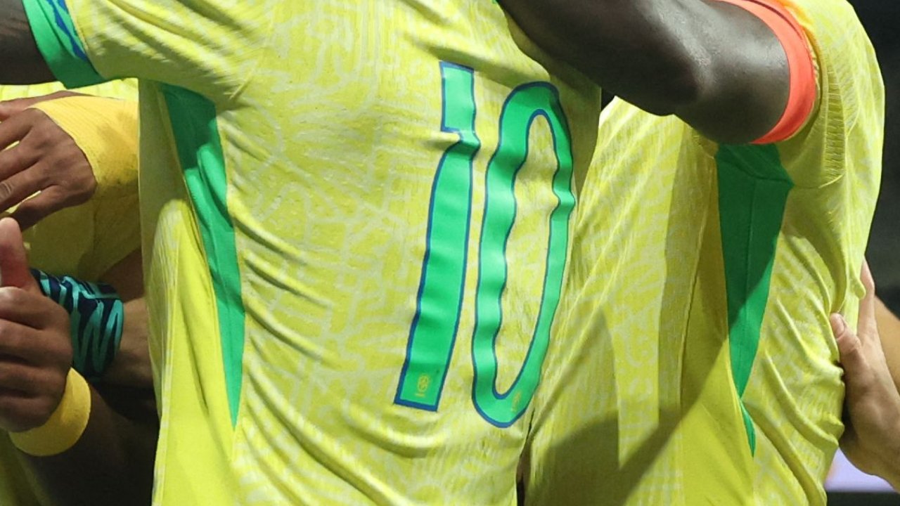 Camisa 10 da Seleção Brasileira (foto: Pierre-Philippe MARCOU / AFP)