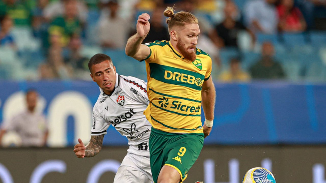 Cuiabá e Vitória jogando (foto: Flickr do Cuiabá)