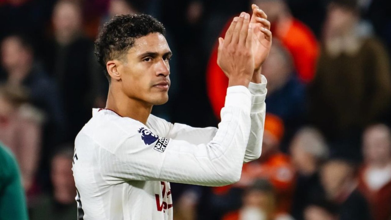 Raphael Varane pelo Manchester United (foto: Reprodução Instagram de Raphael Varane)