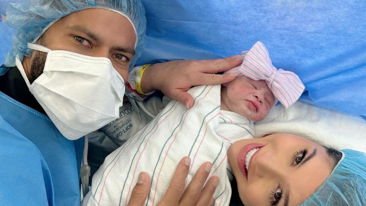 Hulk e Camila Ângelo com a filha Aisha (foto: Reprodução Instagram de Hulk)