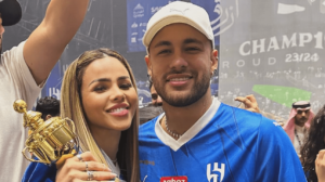 A cantora Gabily e o atacante Neymar cultivam relação de amizade - Crédito: 
