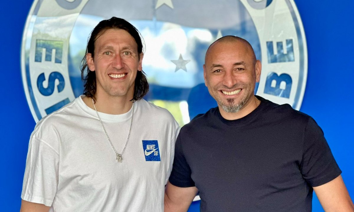 Cássio e Gomes em encontro na Toca da Raposa 2 (foto: Divulgação/Cruzeiro)