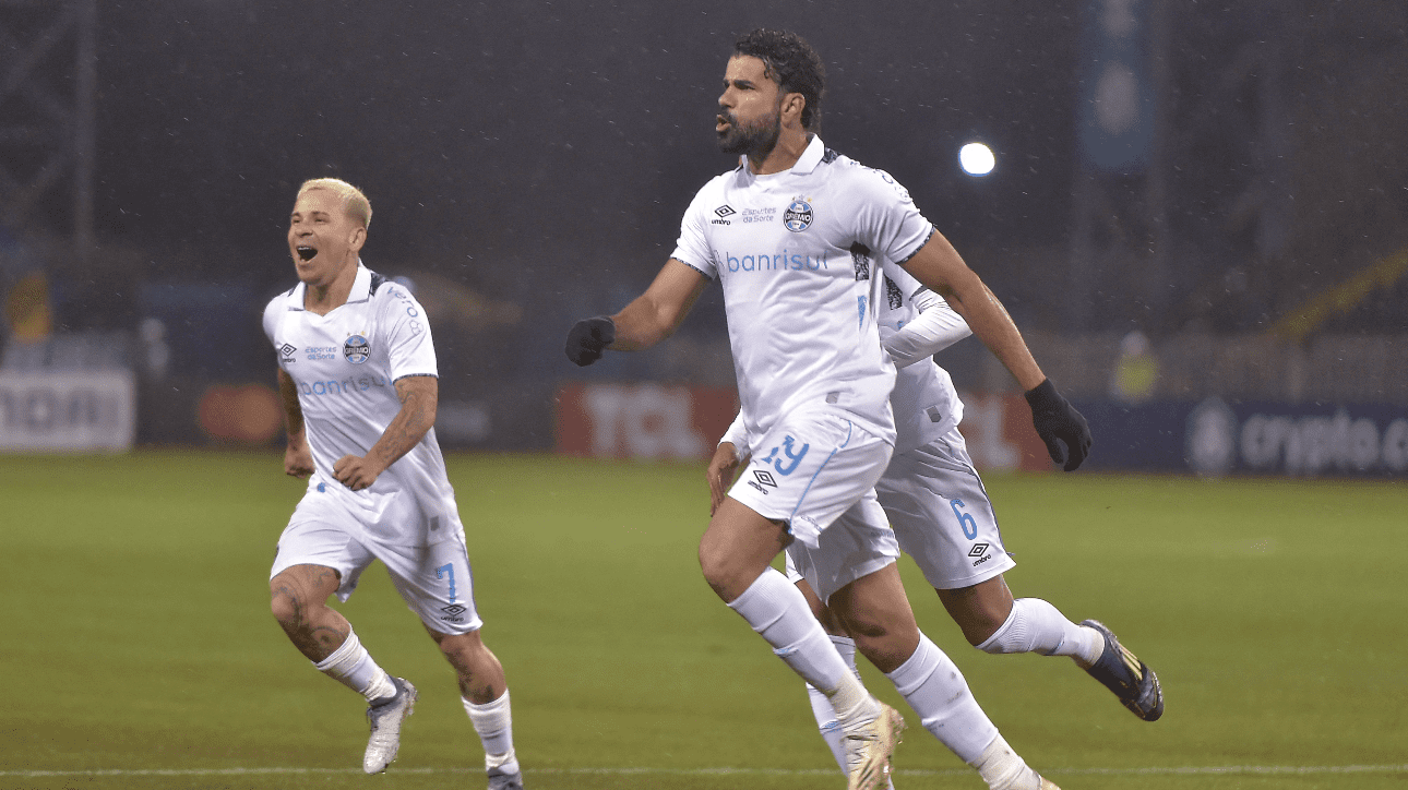 Jogadores do Grêmio comemorando na Libertadores (foto: Guillermo Salgado/AFP)