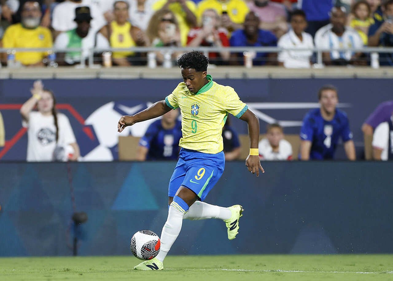 Endrick em campo pela Seleção Brasileira (foto: Rafael Ribeiro/CBF)