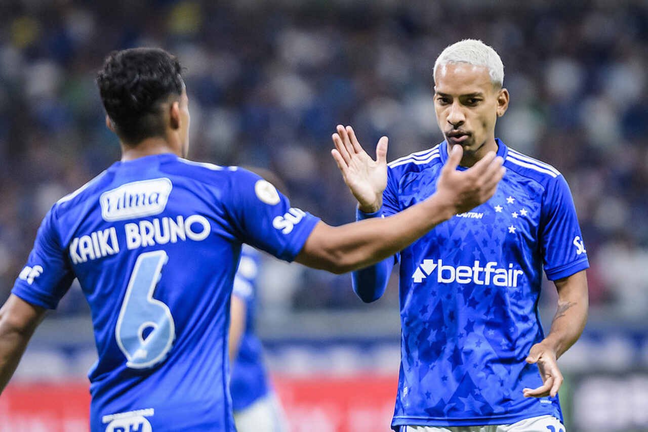 Vitória do Cruzeiro contra o Athletico-PR ajudou apostador a garantir bolada (foto: Gustavo Aleixo/Cruzeiro)