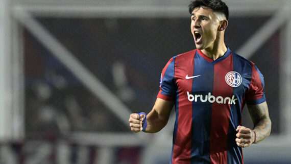 Adam Bareiro pelo San Lorenzo (foto: Alejandro Pagni/AFP via Getty Images)